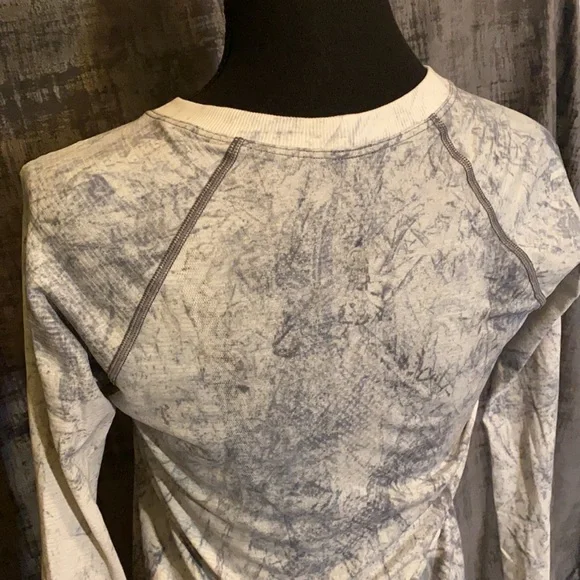 NEW LULULEMON SWIFTLY TECH TIE DYE LONGSLEEVEđź’™ - Picture 3 of 14